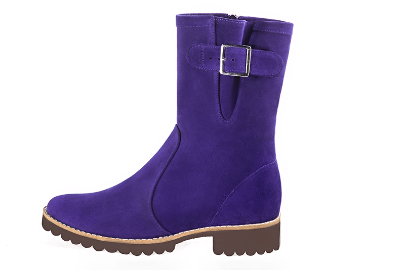 Violet purple women's ankle boots with buckles on the sides. Round toe. Flat rubber soles. Profile view - Florence KOOIJMAN